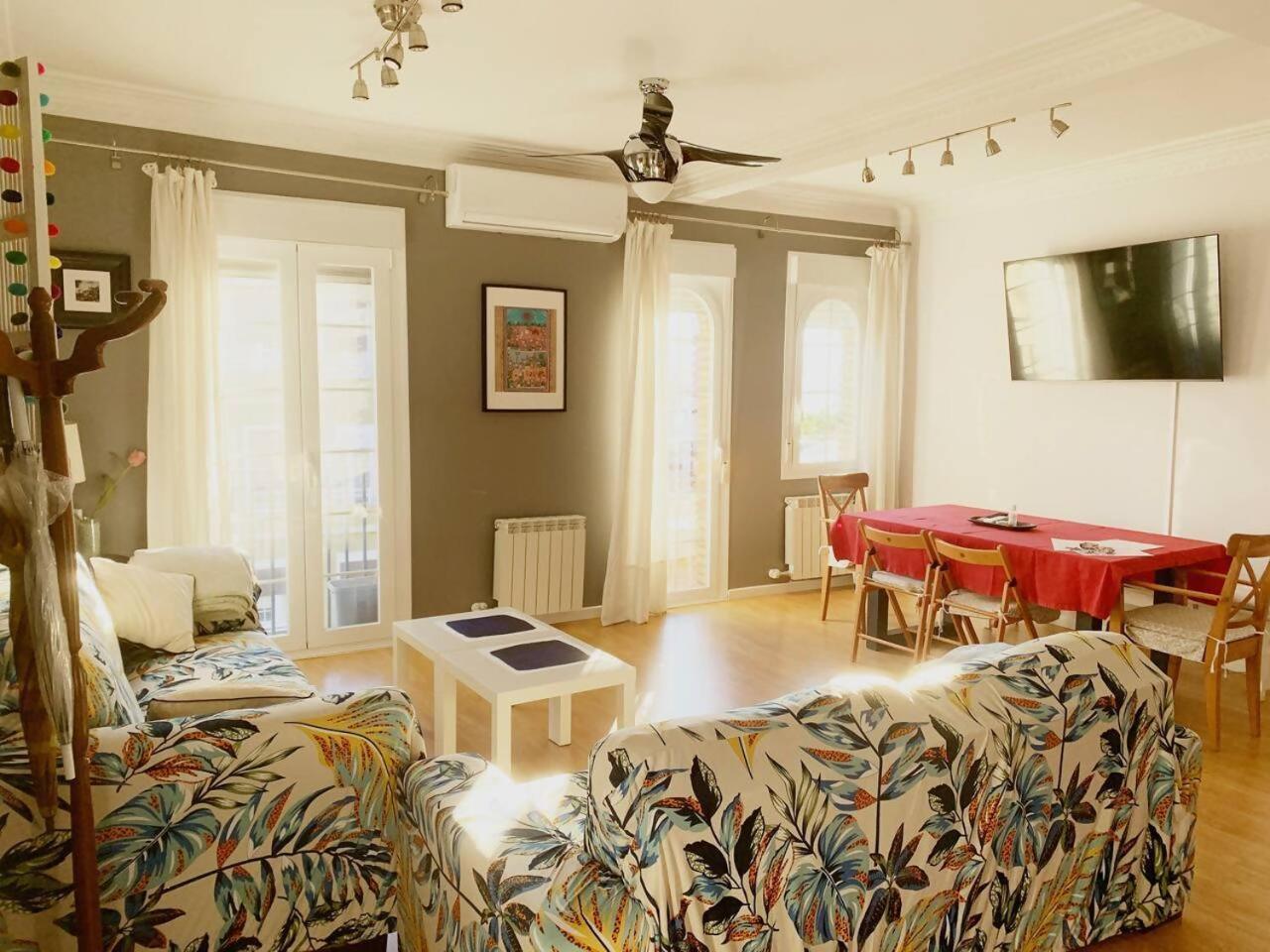 Un Hogar En El Centro Con Parking Gratuito Apartment Zaragoza Luaran gambar